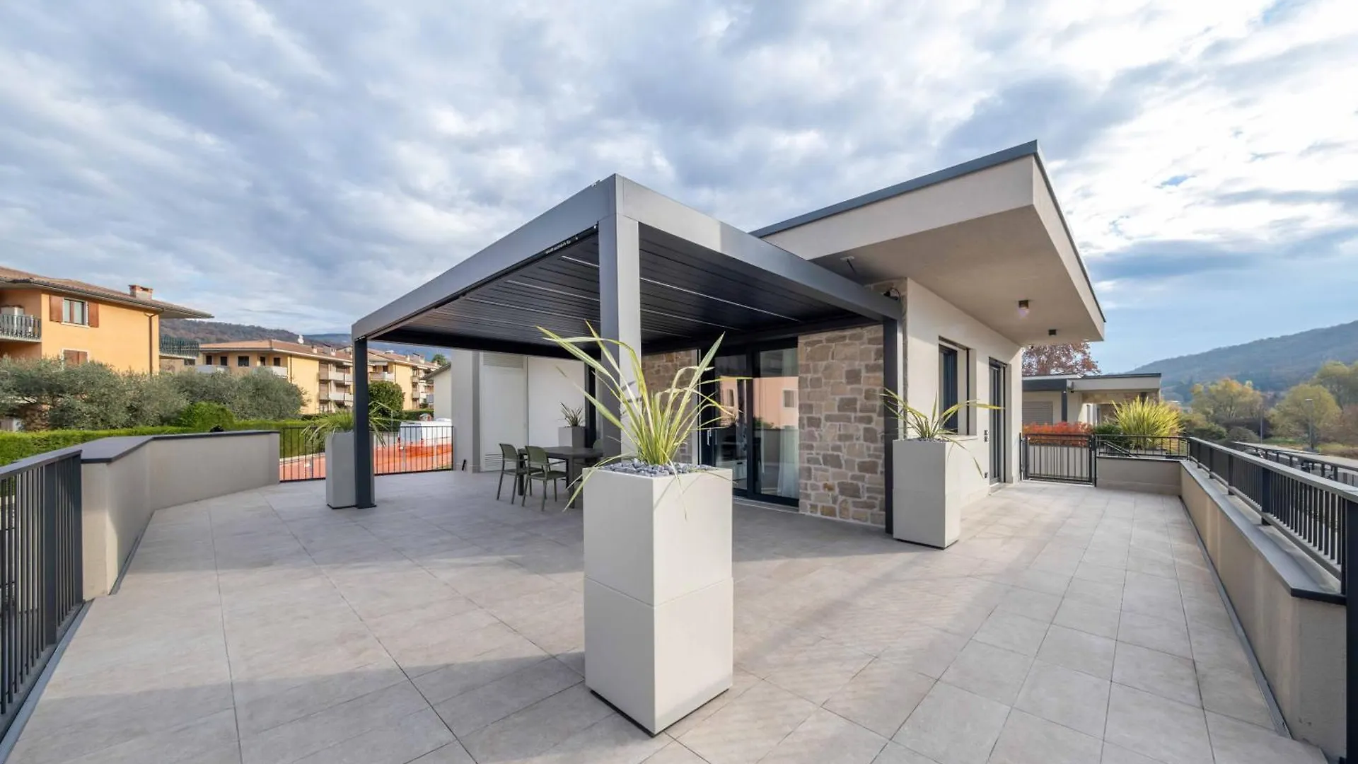 Apartmentsgarda - I Fiori D'Ulivo 0*, Garda (Verona) Italien