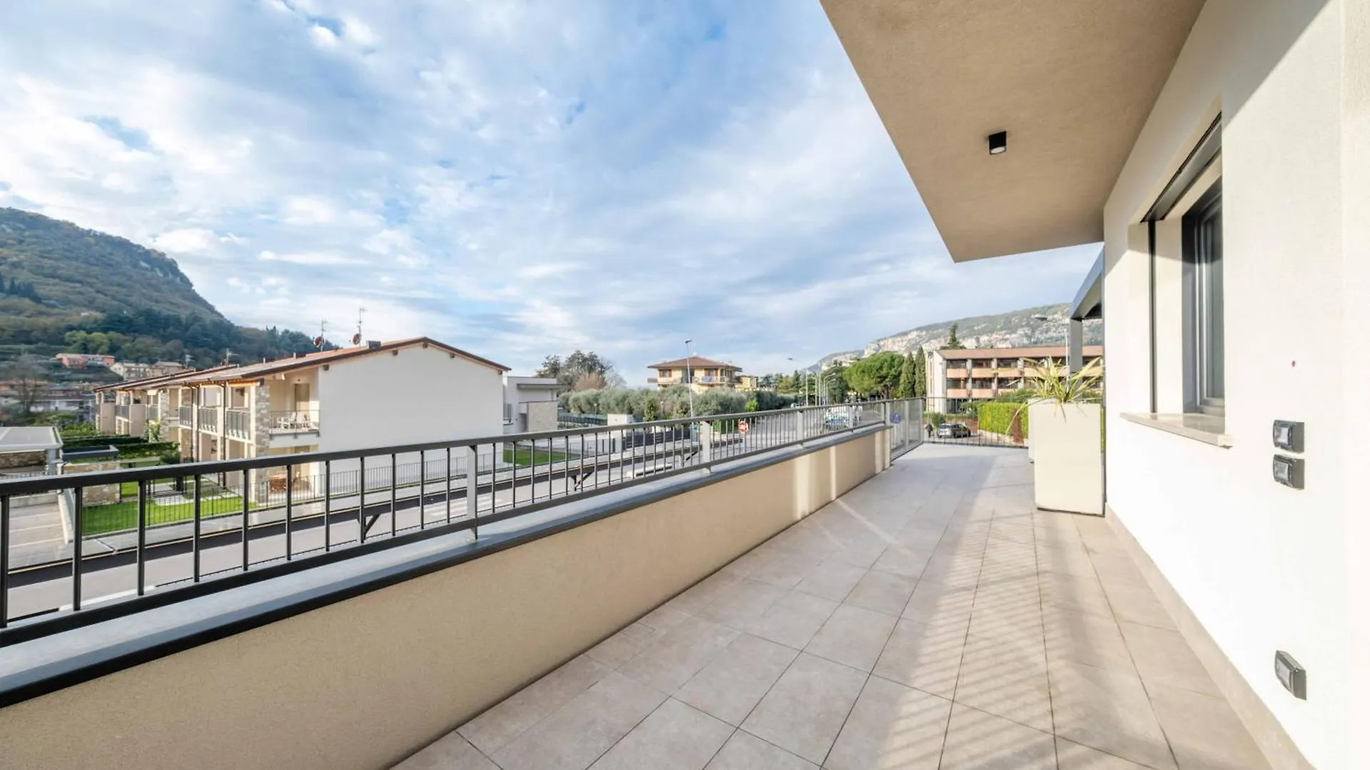 Apartment Apartmentsgarda - I Fiori D'Ulivo Italy