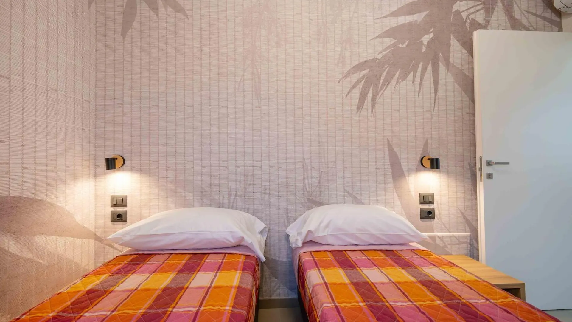 Apartmentsgarda - I Fiori D'Ulivo 0*, Garda (Verona)