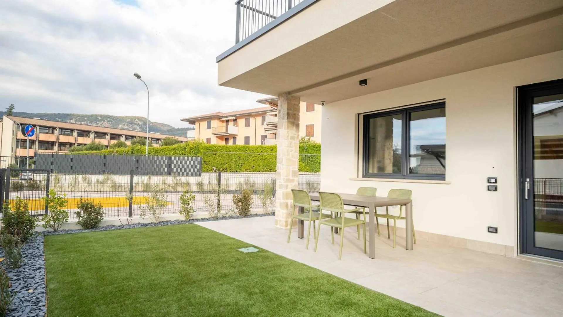 Apartment Apartmentsgarda - I Fiori D'Ulivo Italy