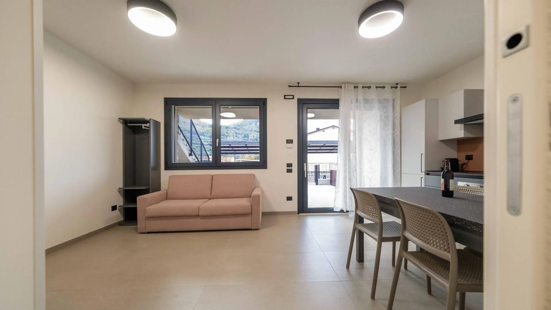 Apartmentsgarda - I Fiori D'Ulivo 0*, Garda (Verona) Italien