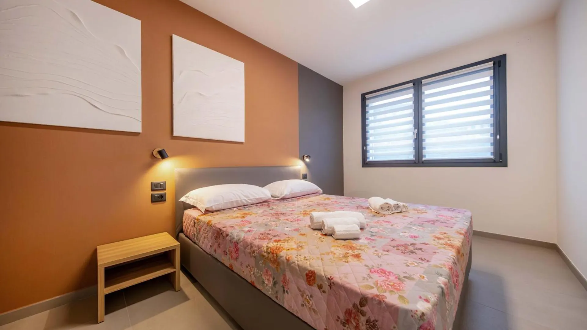 Apartment Apartmentsgarda - I Fiori D'Ulivo Italy