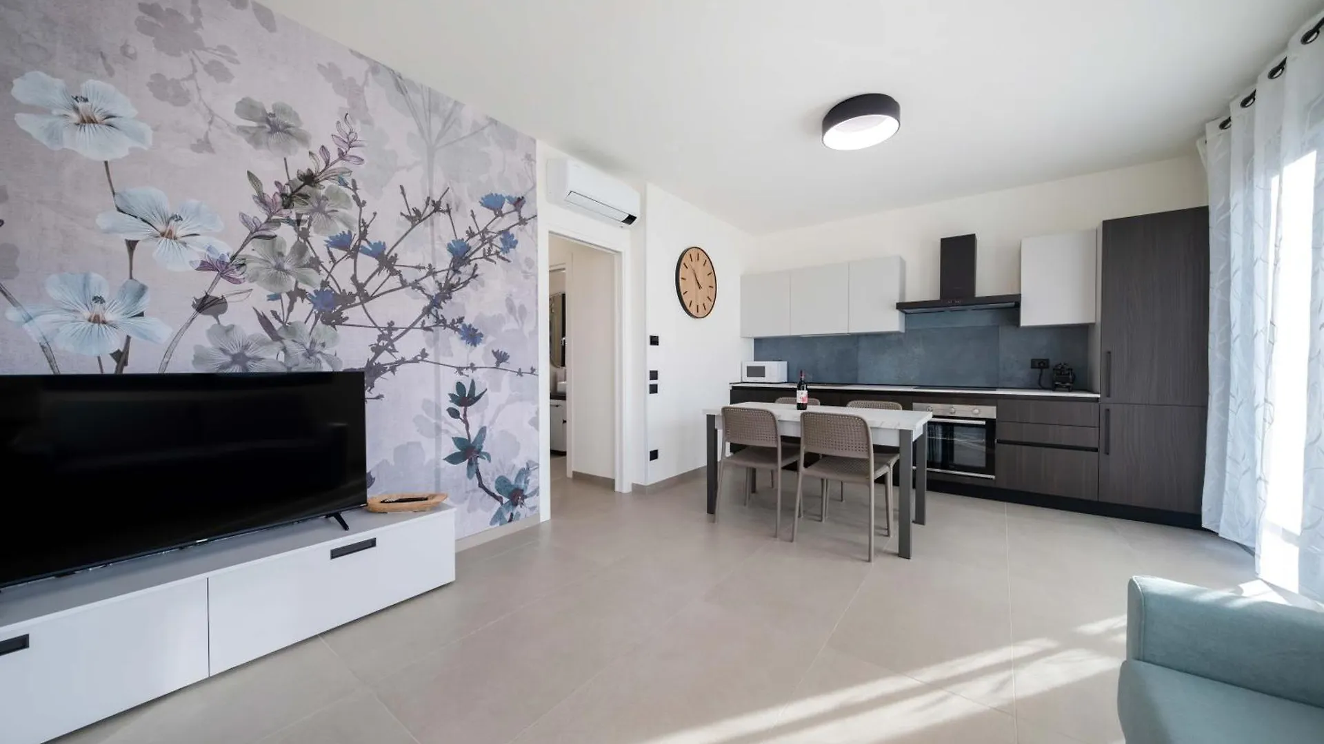 Apartmentsgarda - I Fiori D'Ulivo 0*, Garda (Verona) Olaszország