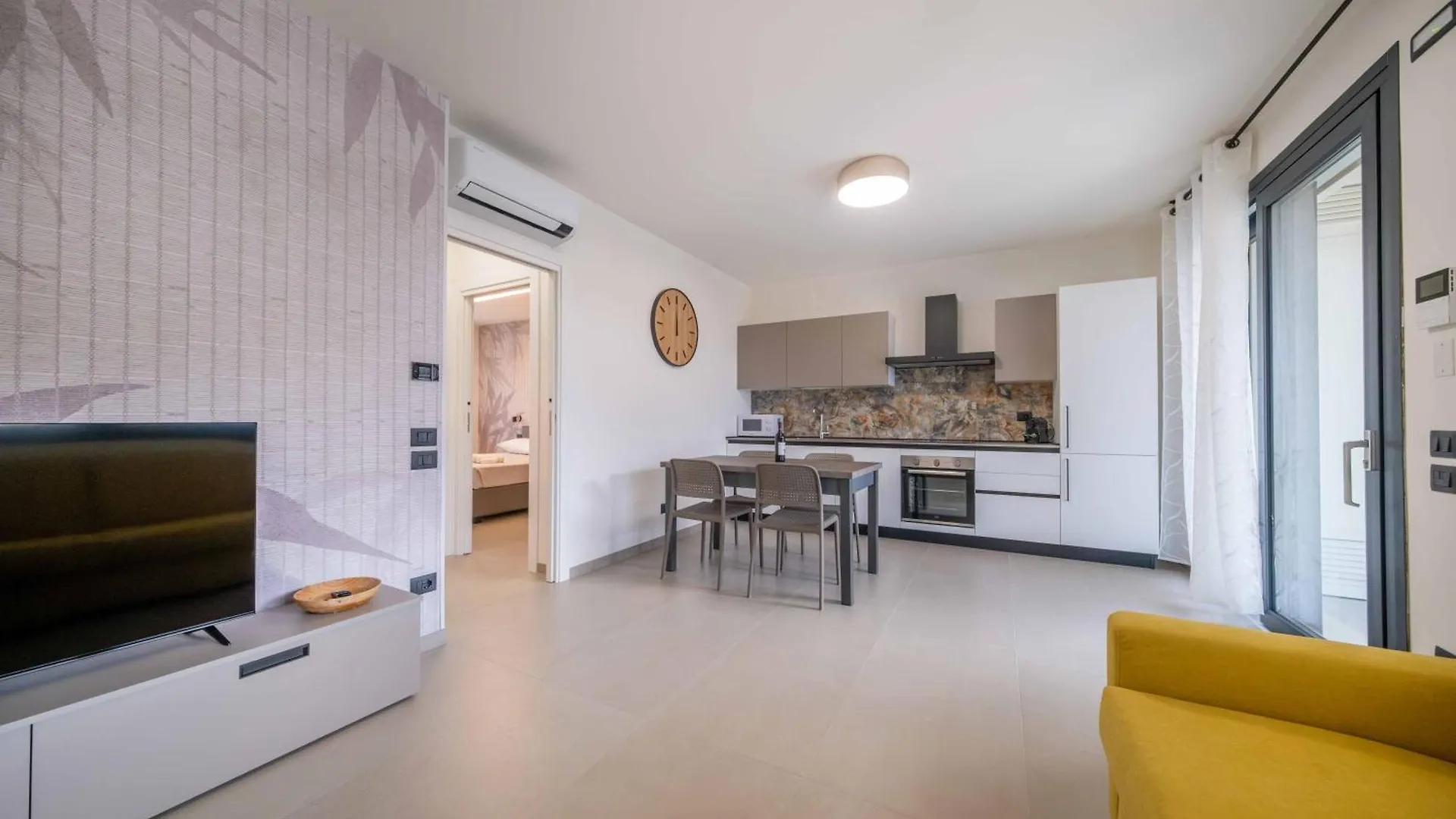 Apartmentsgarda - I Fiori D'Ulivo 0*, Garda (Verona) Olaszország